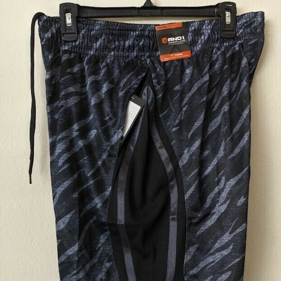 New Mens Basketball Shorts by And1.**Elastic Waist Size M. - Picture 5 of 7